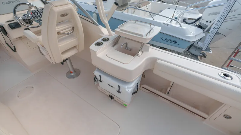 Slide: The Image of Grady-White Freedom 235 2026 - 29