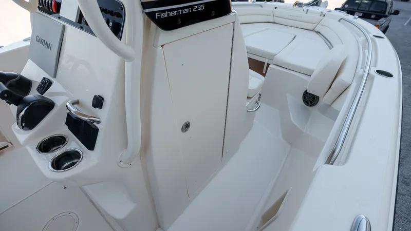 Slide: The Image of Grady-White Fisherman 236 2026 - 15