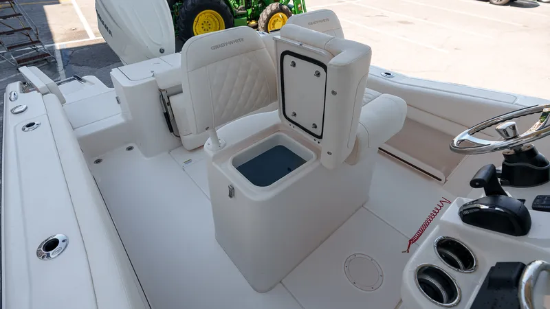 Slide: The Image of Grady-White Fisherman 236 2026 - 31