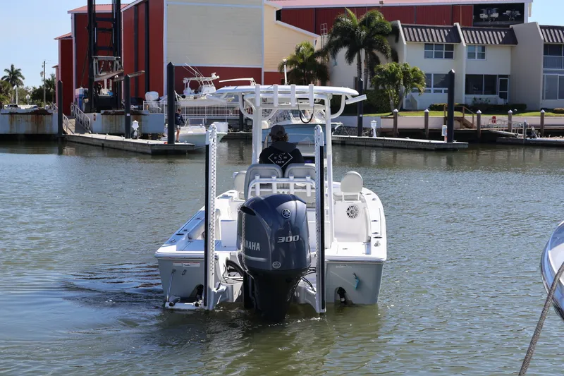 Slide: The Image of Sportsman MASTERS 247 BAY BOAT 2020 - 16