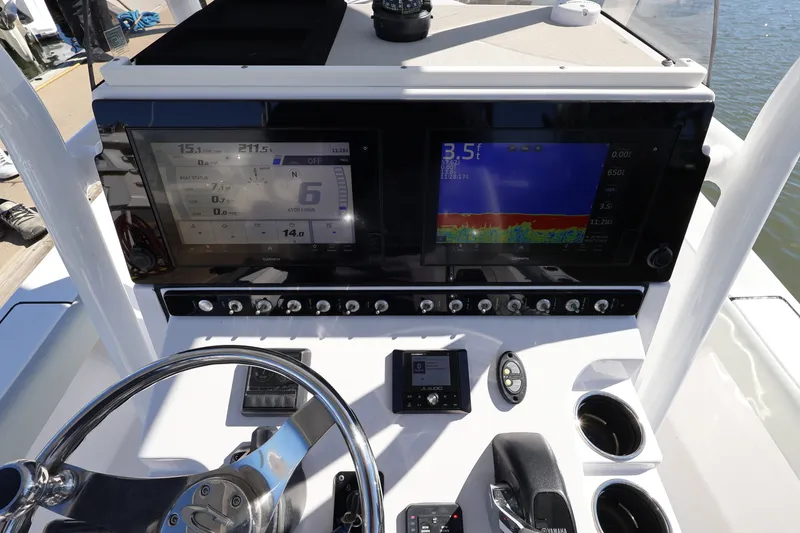 Slide: The Image of Sportsman MASTERS 247 BAY BOAT 2020 - 25