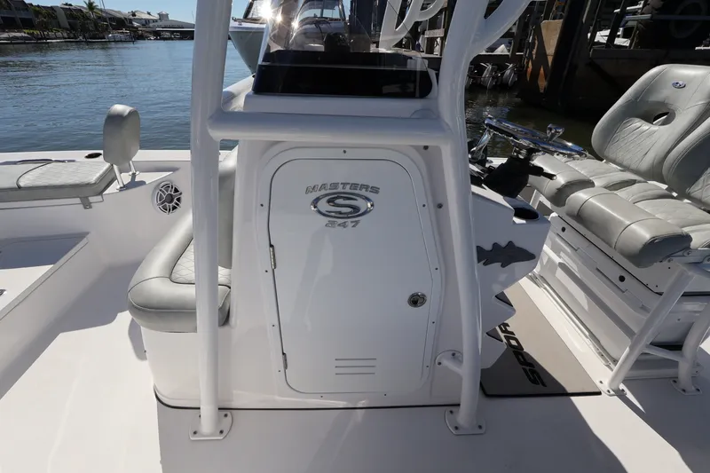 Slide: The Image of Sportsman MASTERS 247 BAY BOAT 2020 - 28