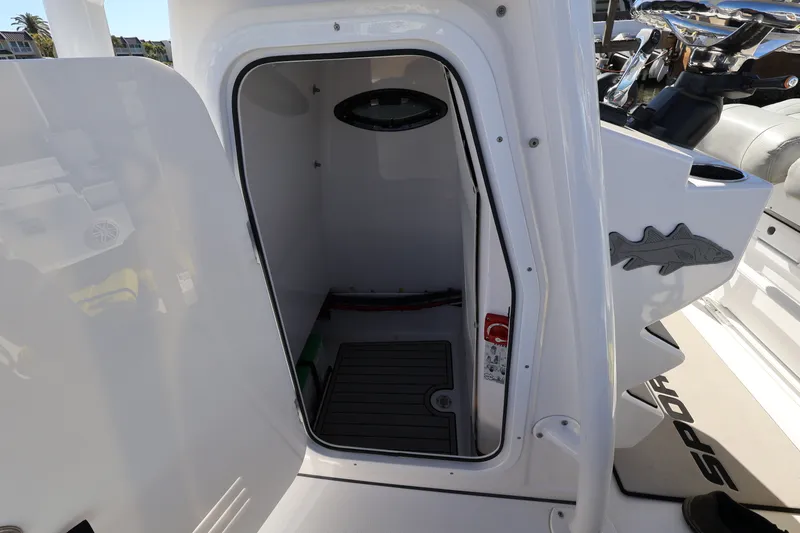 Slide: The Image of Sportsman MASTERS 247 BAY BOAT 2020 - 29