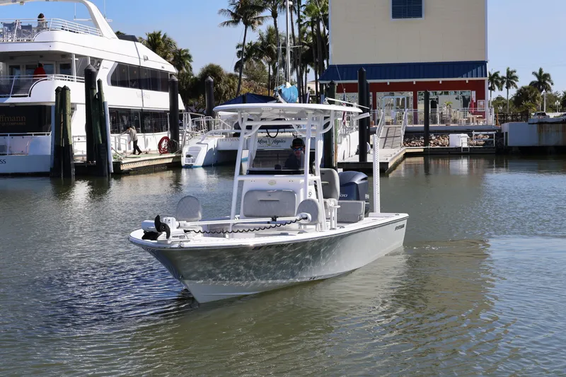 Slide: The Image of Sportsman MASTERS 247 BAY BOAT 2020 - 3