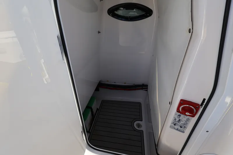 Slide: The Image of Sportsman MASTERS 247 BAY BOAT 2020 - 30