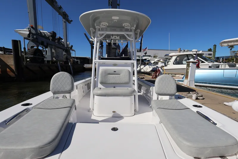 Slide: The Image of Sportsman MASTERS 247 BAY BOAT 2020 - 32