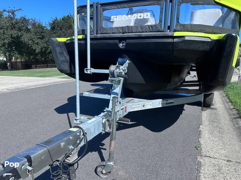 Slide: The Image of Sea-Doo Switch Sport 18 2023 - 16468175