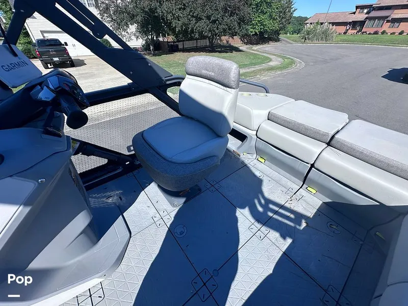 Slide: The Image of Sea-Doo Switch Sport 18 2023 - 16468197