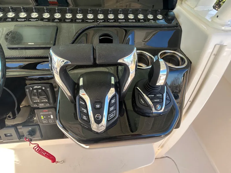 Slide: The Image of Grady-White Canyon 386 2026 - 25