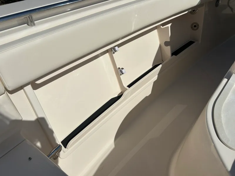 Slide: The Image of Grady-White Canyon 386 2026 - 30