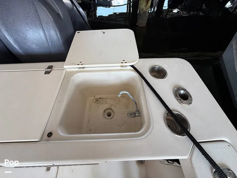 Slide: The Image of Pro-Line 2950 Mid Cabin 1996 - 15989574