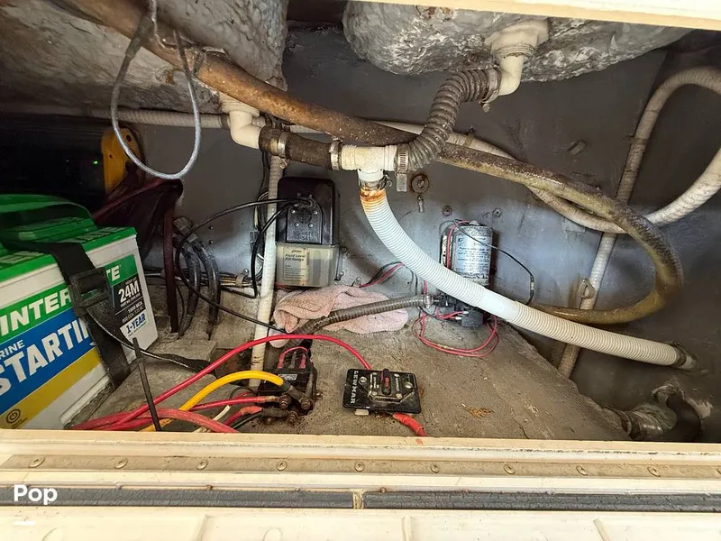 Slide: The Image of Pro-Line 2950 Mid Cabin 1996 - 15989583