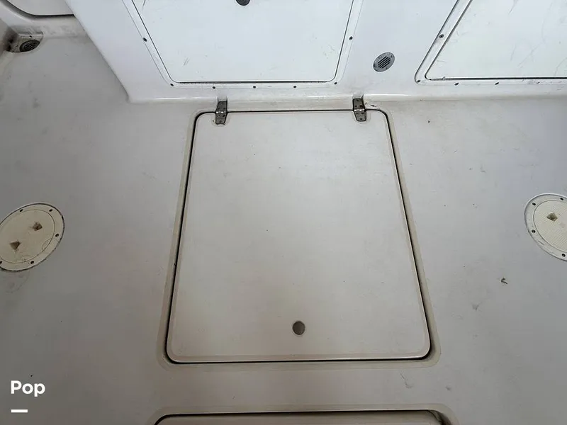 Slide: The Image of Pro-Line 2950 Mid Cabin 1996 - 15989585