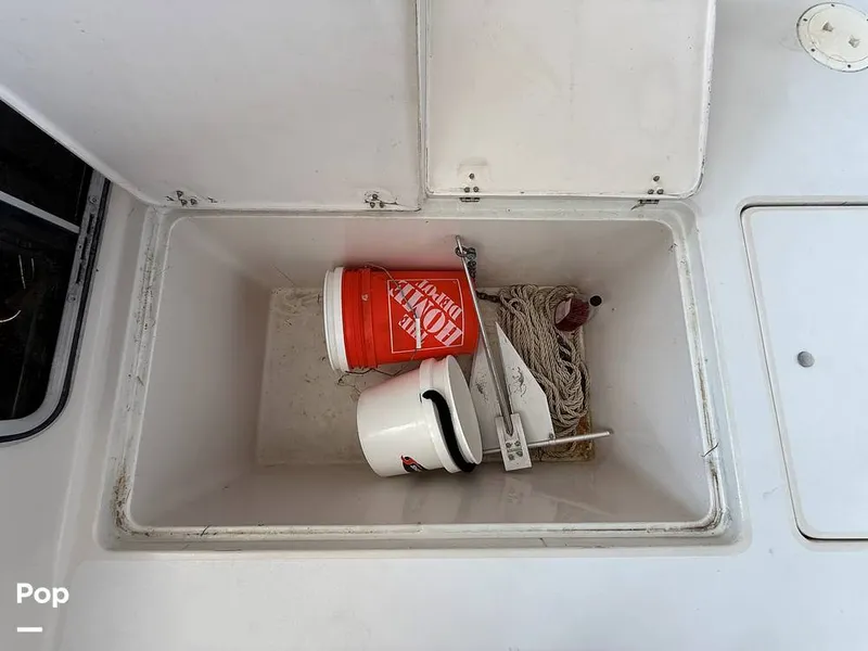 Slide: The Image of Pro-Line 2950 Mid Cabin 1996 - 15989588