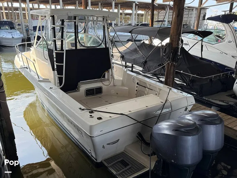 Slide: The Image of Pro-Line 2950 Mid Cabin 1996 - 15989487