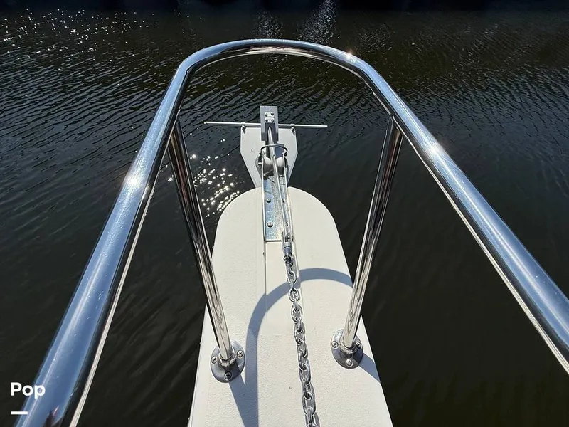 Slide: The Image of Pro-Line 2950 Mid Cabin 1996 - 15989603