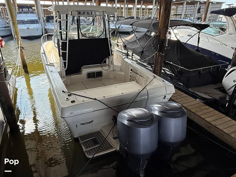 Slide: The Image of Pro-Line 2950 Mid Cabin 1996 - 15989488