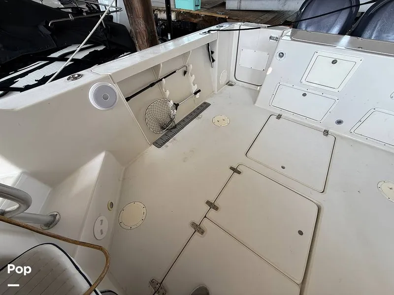 Slide: The Image of Pro-Line 2950 Mid Cabin 1996 - 15989496