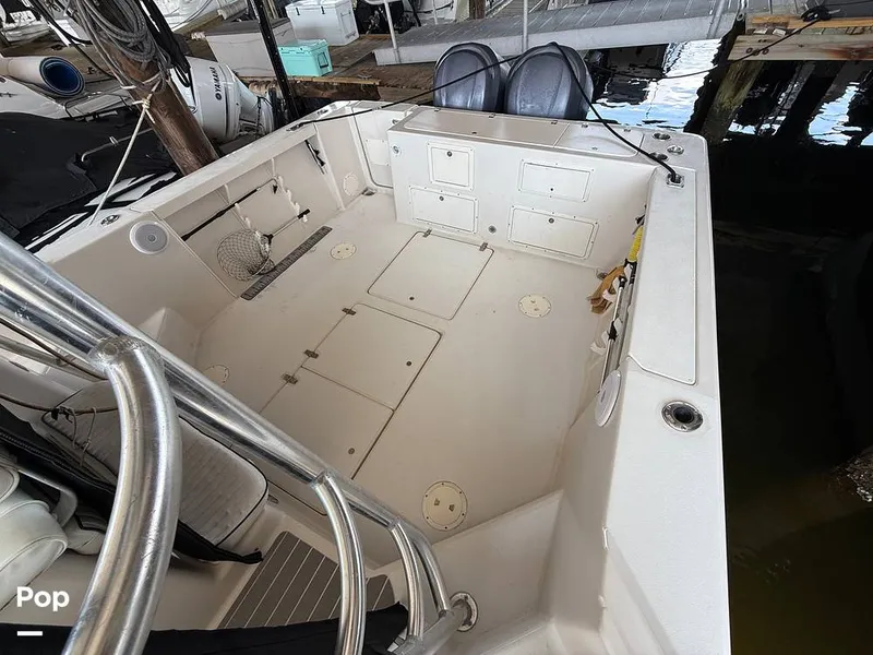 Slide: The Image of Pro-Line 2950 Mid Cabin 1996 - 15989509