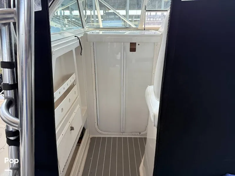 Slide: The Image of Pro-Line 2950 Mid Cabin 1996 - 15989510