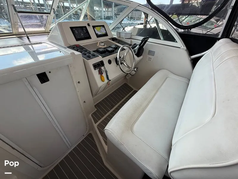 Slide: The Image of Pro-Line 2950 Mid Cabin 1996 - 15989512