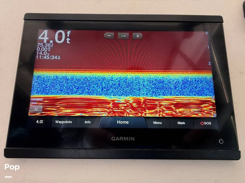 Slide: The Image of Pro-Line 2950 Mid Cabin 1996 - 15989626