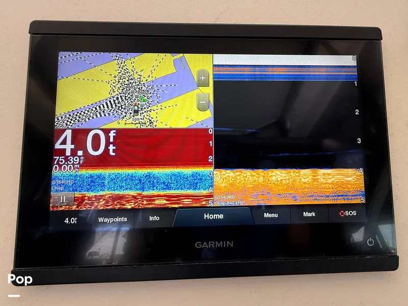 Slide: The Image of Pro-Line 2950 Mid Cabin 1996 - 15989627