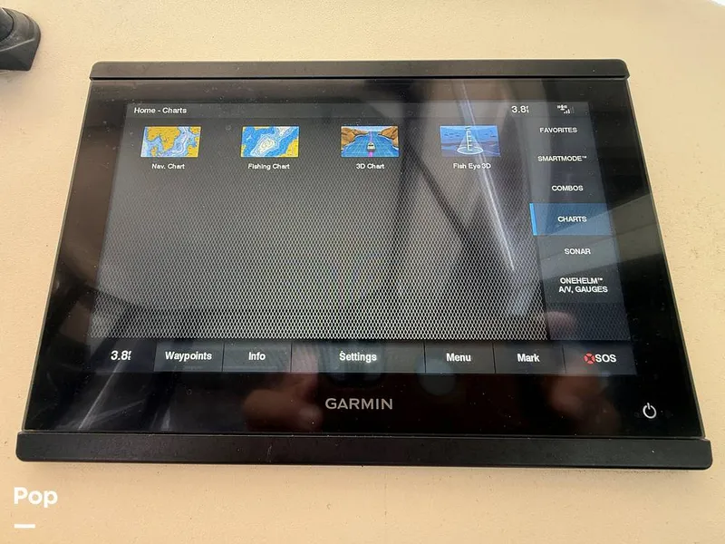 Slide: The Image of Pro-Line 2950 Mid Cabin 1996 - 15989623