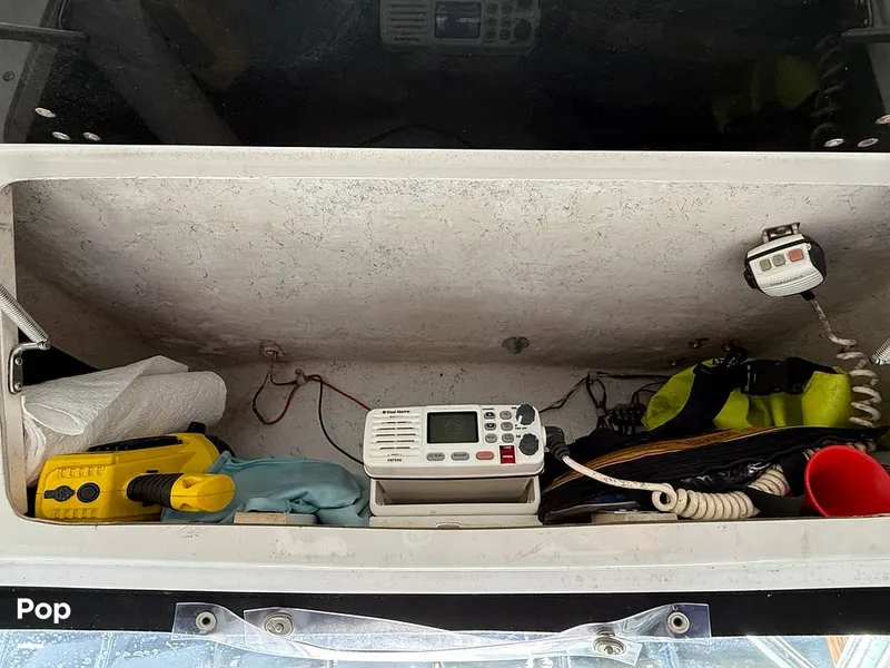 Slide: The Image of Pro-Line 2950 Mid Cabin 1996 - 15989516