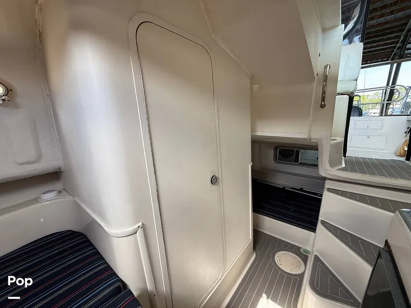 Slide: The Image of Pro-Line 2950 Mid Cabin 1996 - 15989536