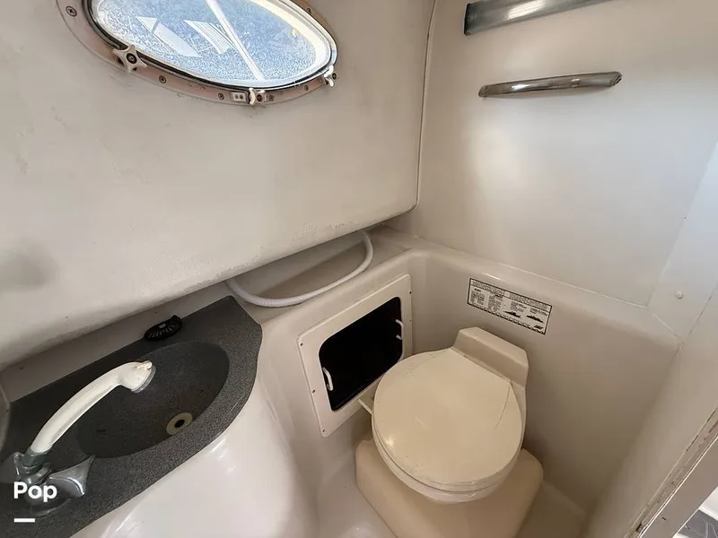 Slide: The Image of Pro-Line 2950 Mid Cabin 1996 - 15989539