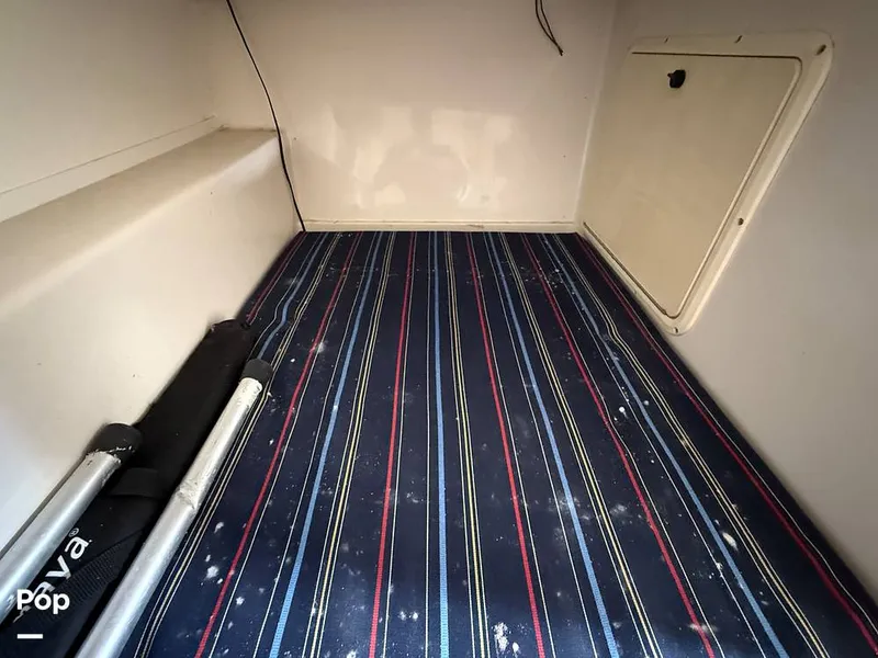 Slide: The Image of Pro-Line 2950 Mid Cabin 1996 - 15989546