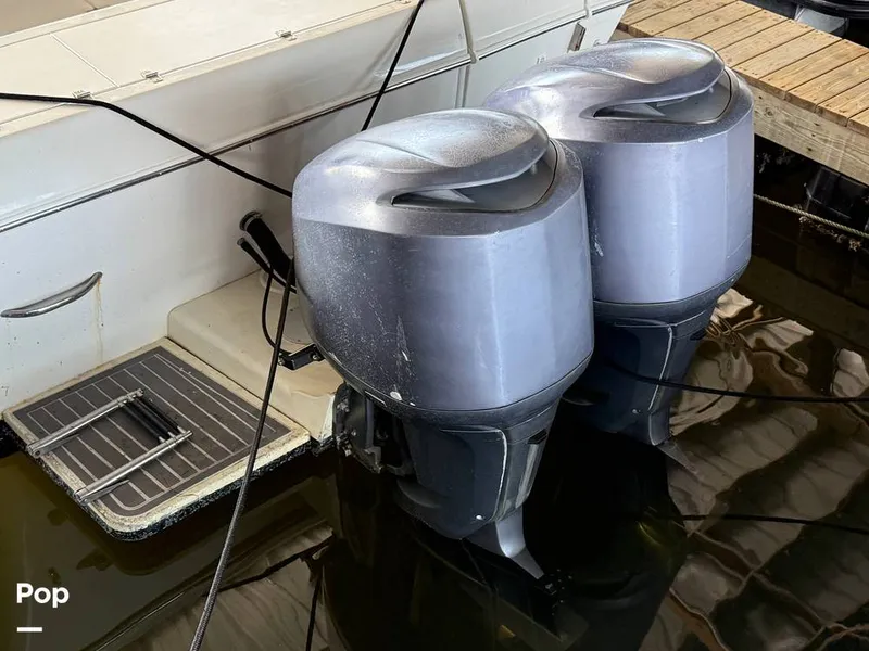 Slide: The Image of Pro-Line 2950 Mid Cabin 1996 - 15989555