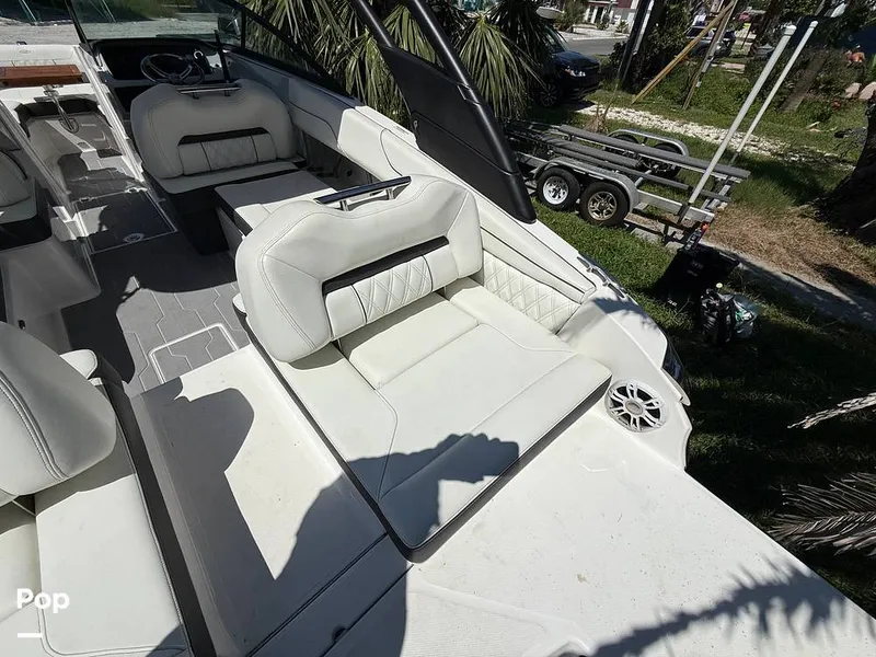 Slide: The Image of Regal LX2 2022 - 15807383