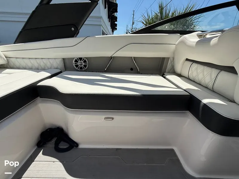 Slide: The Image of Regal LX2 2022 - 15807400