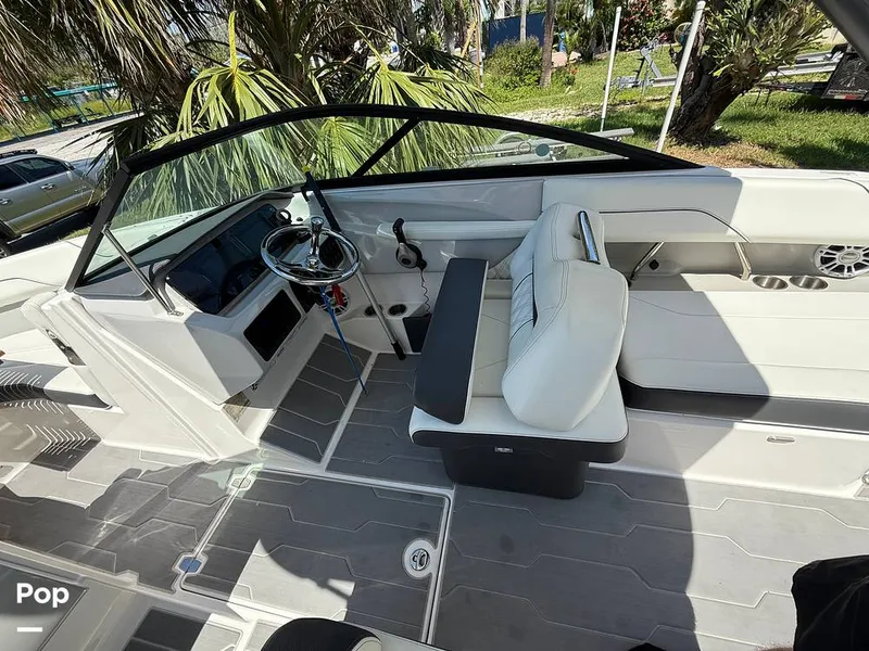 Slide: The Image of Regal LX2 2022 - 15807359