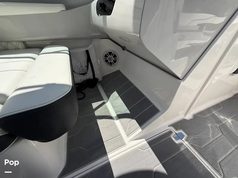 Slide: The Image of Regal LX2 2022 - 15807414