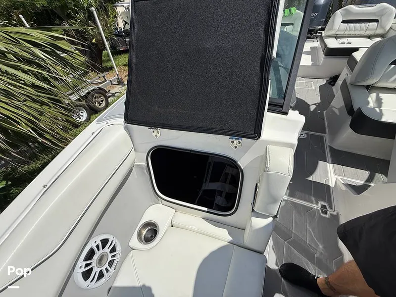 Slide: The Image of Regal LX2 2022 - 15807421