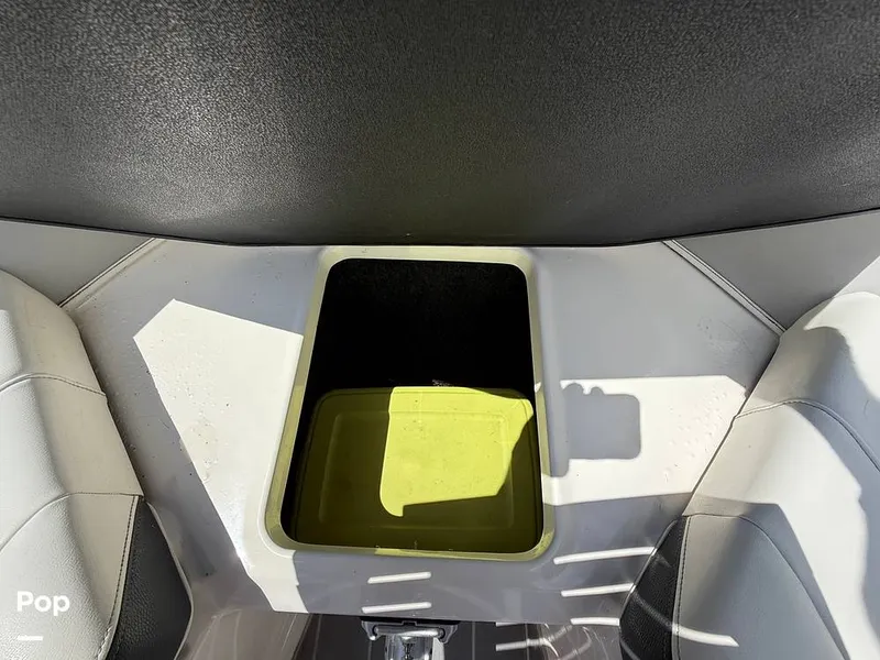 Slide: The Image of Regal LX2 2022 - 15807424