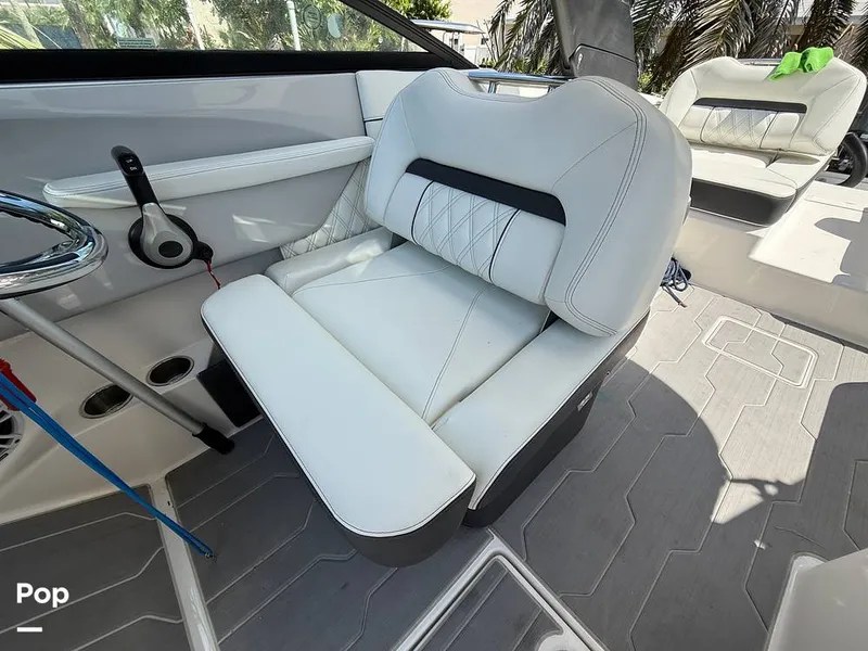 Slide: The Image of Regal LX2 2022 - 15807437