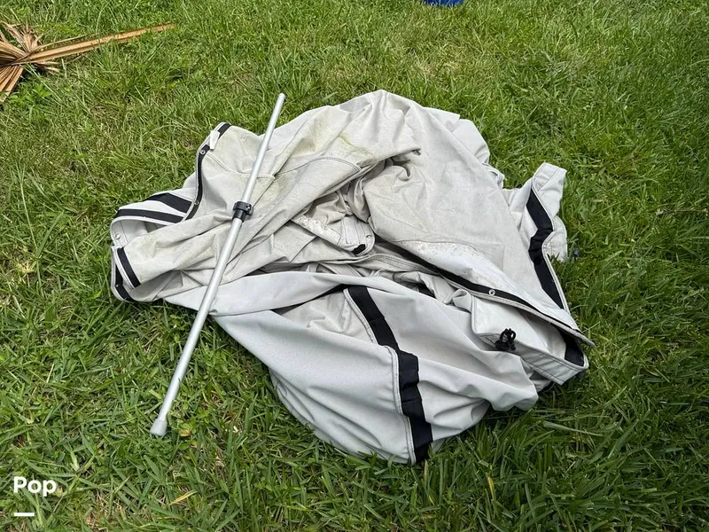 Slide: The Image of Regal LX2 2022 - 15807446