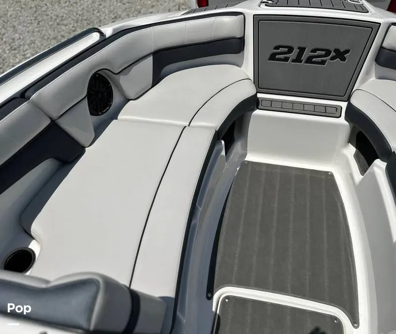 Slide: The Image of Yamaha 212X 2014 - 16088785