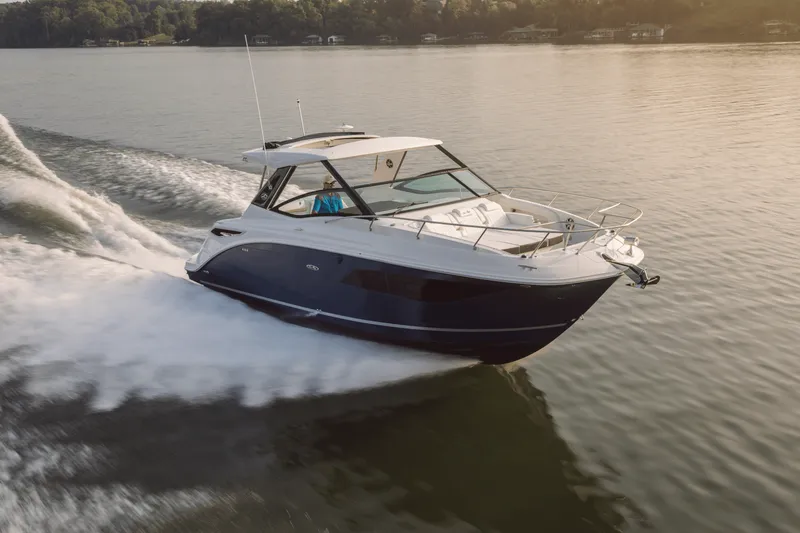 Slide: The Image of Sea Ray Sundancer 320 2026 - 64