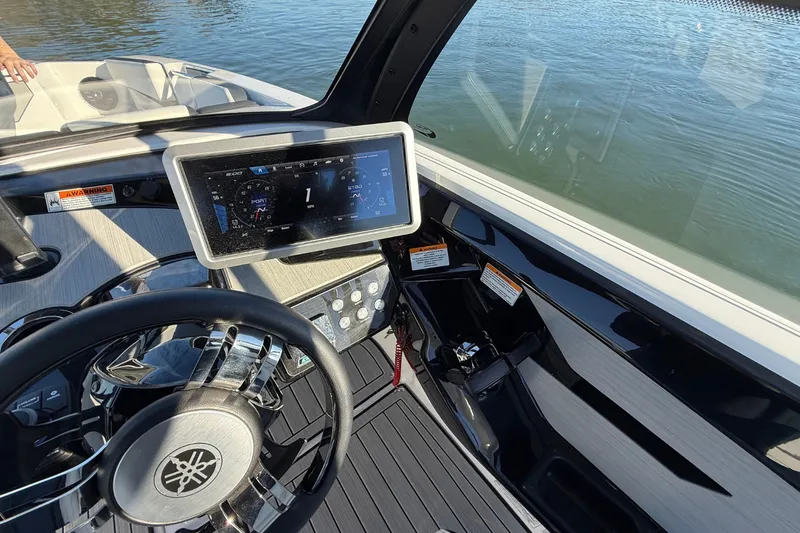 Slide: The Image of Yamaha 222SD 2026 - 17