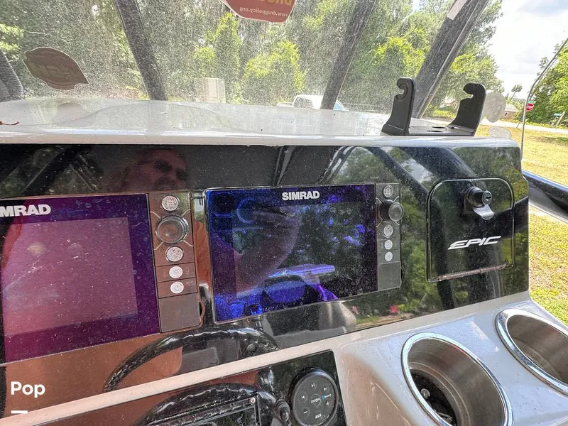 Slide: The Image of Epic 23SC 2017 - 15704306