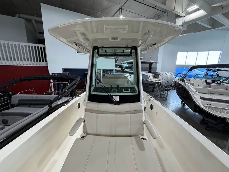 Slide: The Image of Boston Whaler 280 Dauntless 2026 - 24