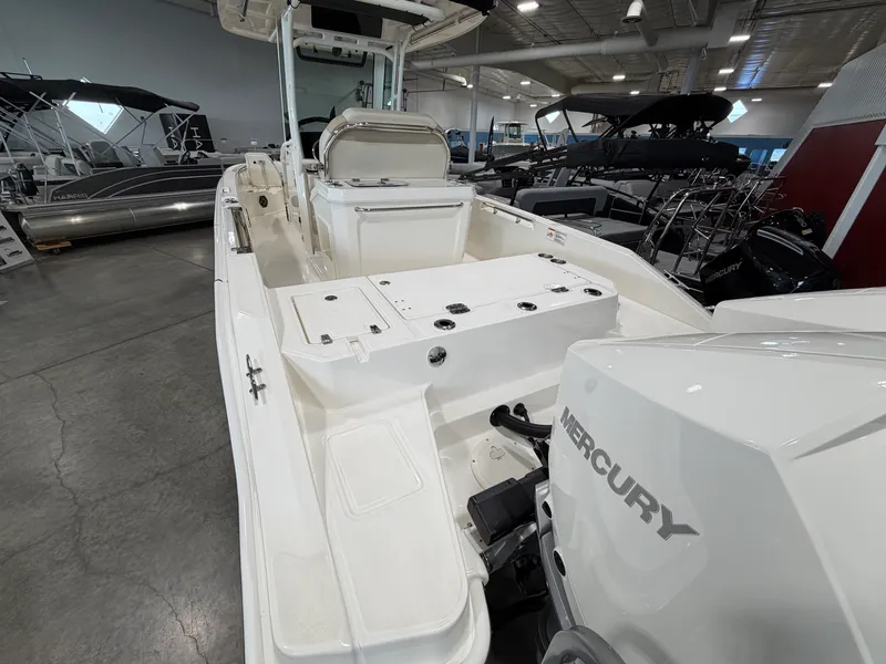 Slide: The Image of Boston Whaler 280 Dauntless 2026 - 8