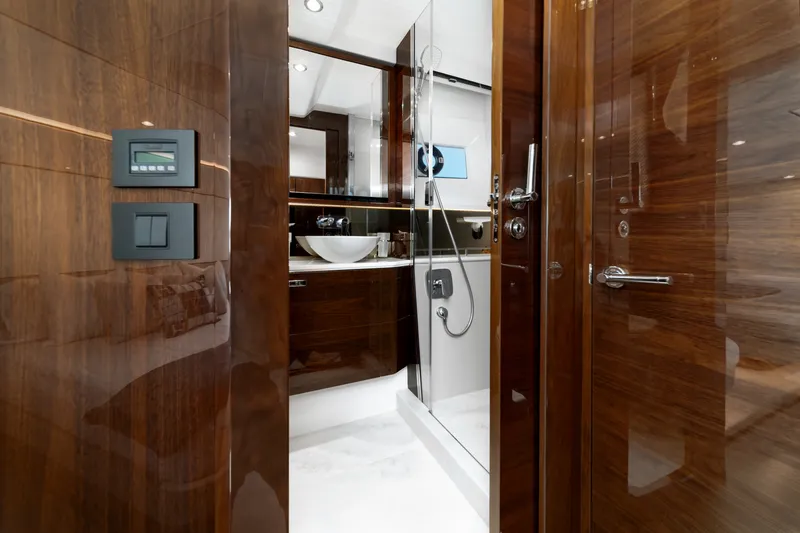 Slide: The Image of Princess F55 2019 - 45