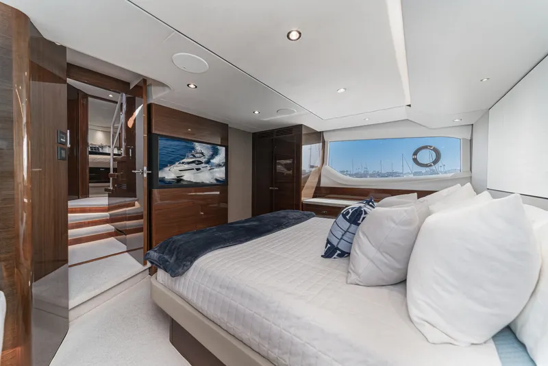 Slide: The Image of Princess F55 2019 - 56