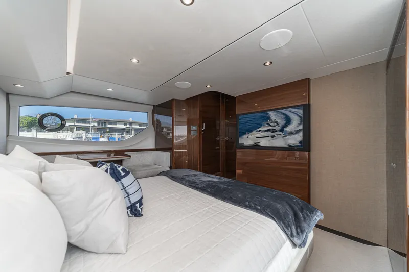 Slide: The Image of Princess F55 2019 - 57